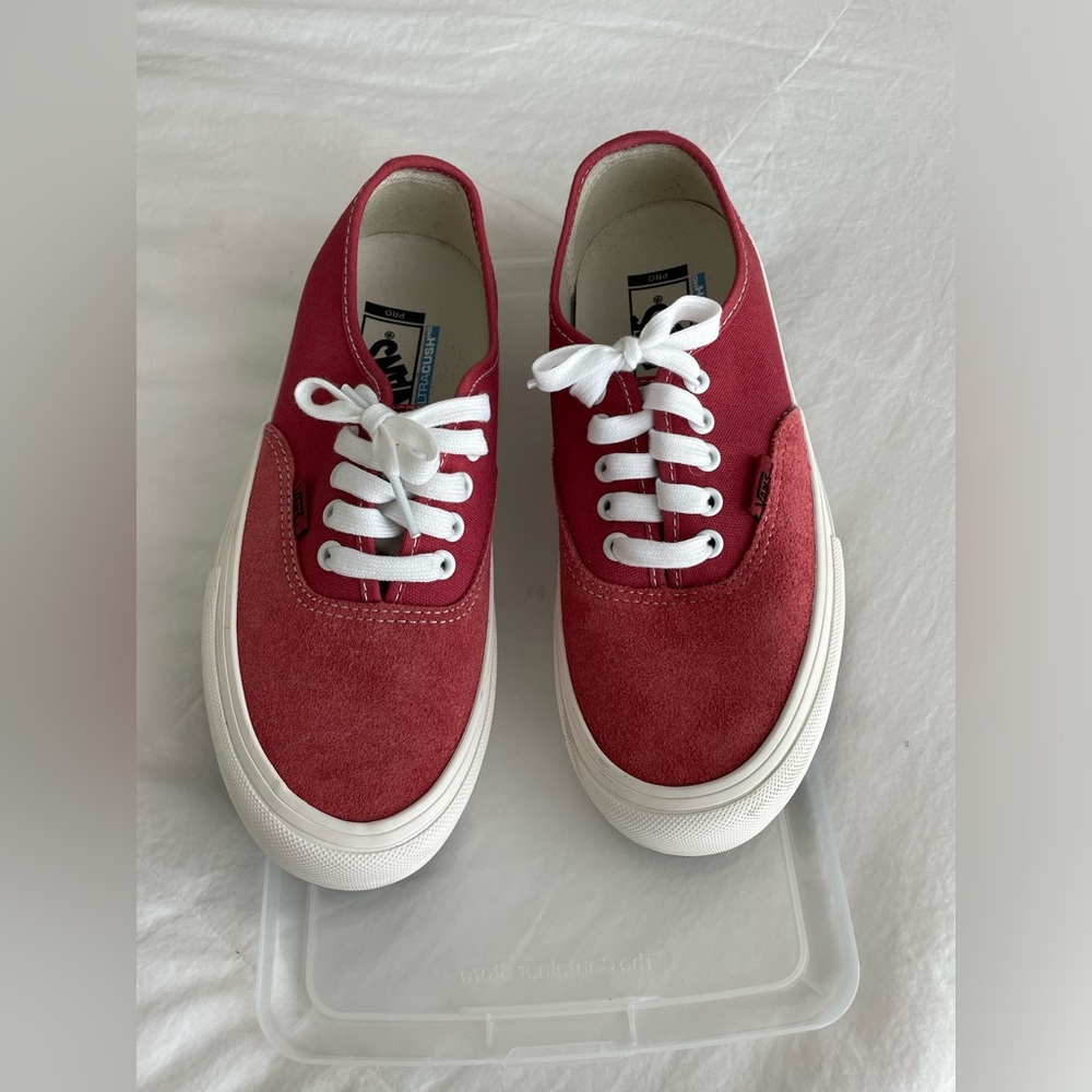 $10 WINTER SALE - UNISEX - Vans - Red/Rust Suede Shoes (Male Sz 7)